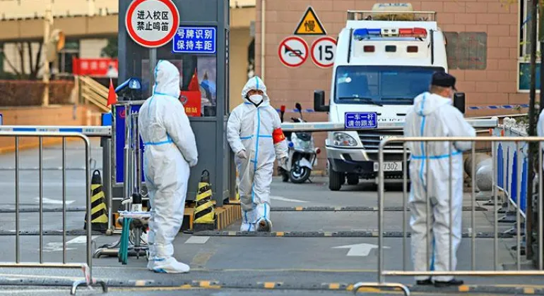 China Lockdown 30 Juta Orang karena Lonjakan Kasus COVID-19