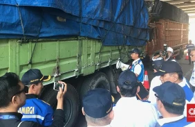 Kemenhub Perpanjang Waktu Pembatasan Operasional Truk Demi Arus Balik